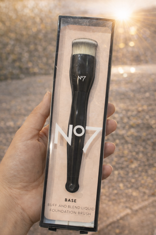 N7 Base and Blend Liquid Foundation Brush