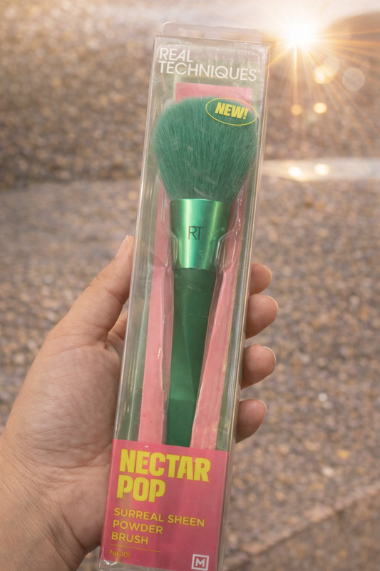 Real Techniques Nectar Pop Surreal Powder Brush