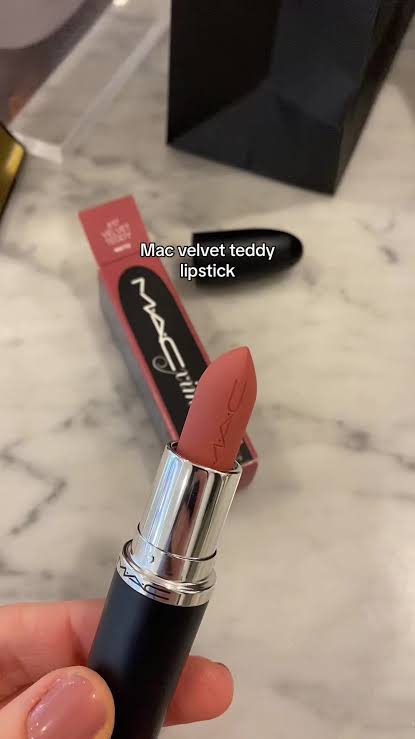 Macximal Silky Matte Lipstick Velvet Teddy