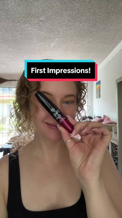 W7 flirty eyes mascara